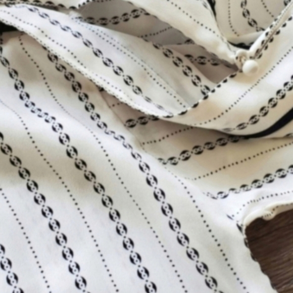 Ann Taylor Cream Stripe Cold Shoulder Black Kimono Sleeve India Top Small - Picture 4 of 8